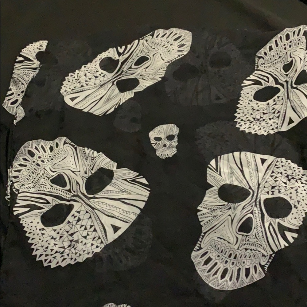 Silky Scarf with Skulls